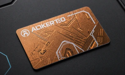 Futuristische Paysafecard-Keycard mit orangen holografischen Mustern bei Vox Casino